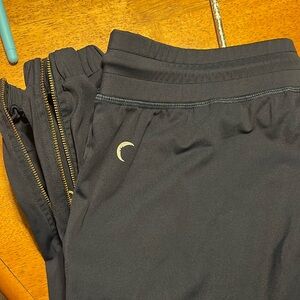 Zyia joggers size xl